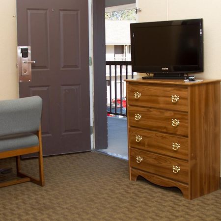 Cottonwood Inn & Suites Phillipsburg Szoba fotó