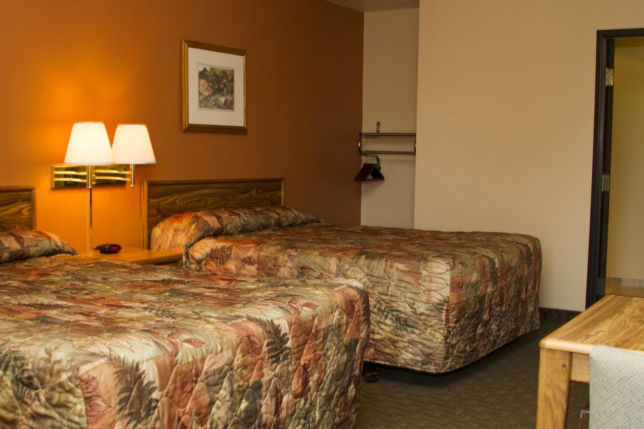 Cottonwood Inn & Suites Phillipsburg Kültér fotó